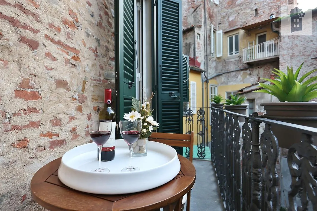 Casa Simone Apartment Lucca Italy